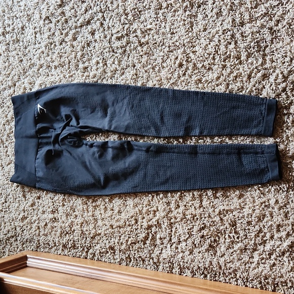 Gymshark black leggings womans XS. - Picture 7 of 8